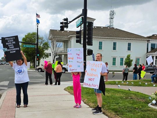 Fallon Residents Protest No-Bail Releases
